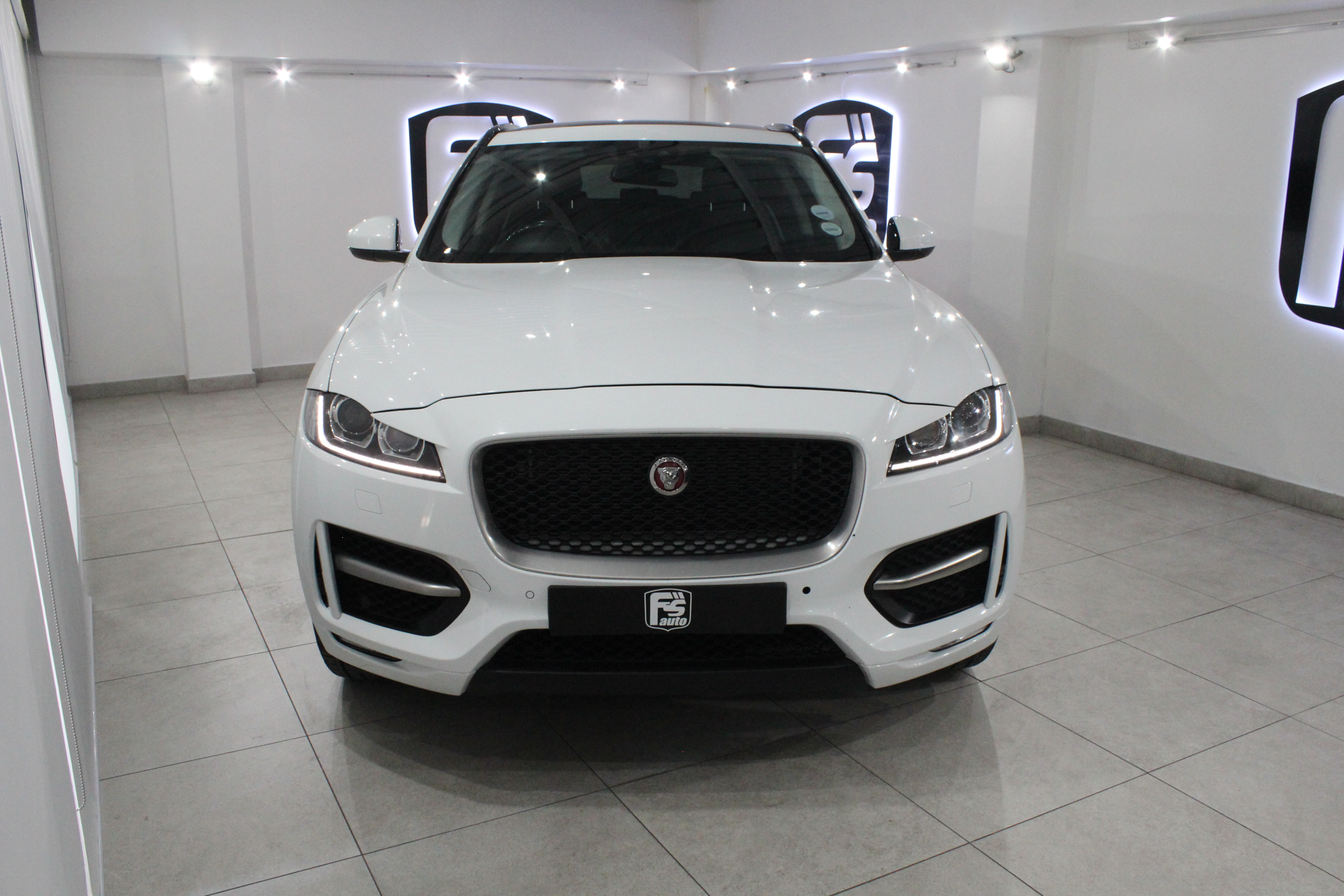 2018 Jaguar F-Pace 25d AWD R-Sport
