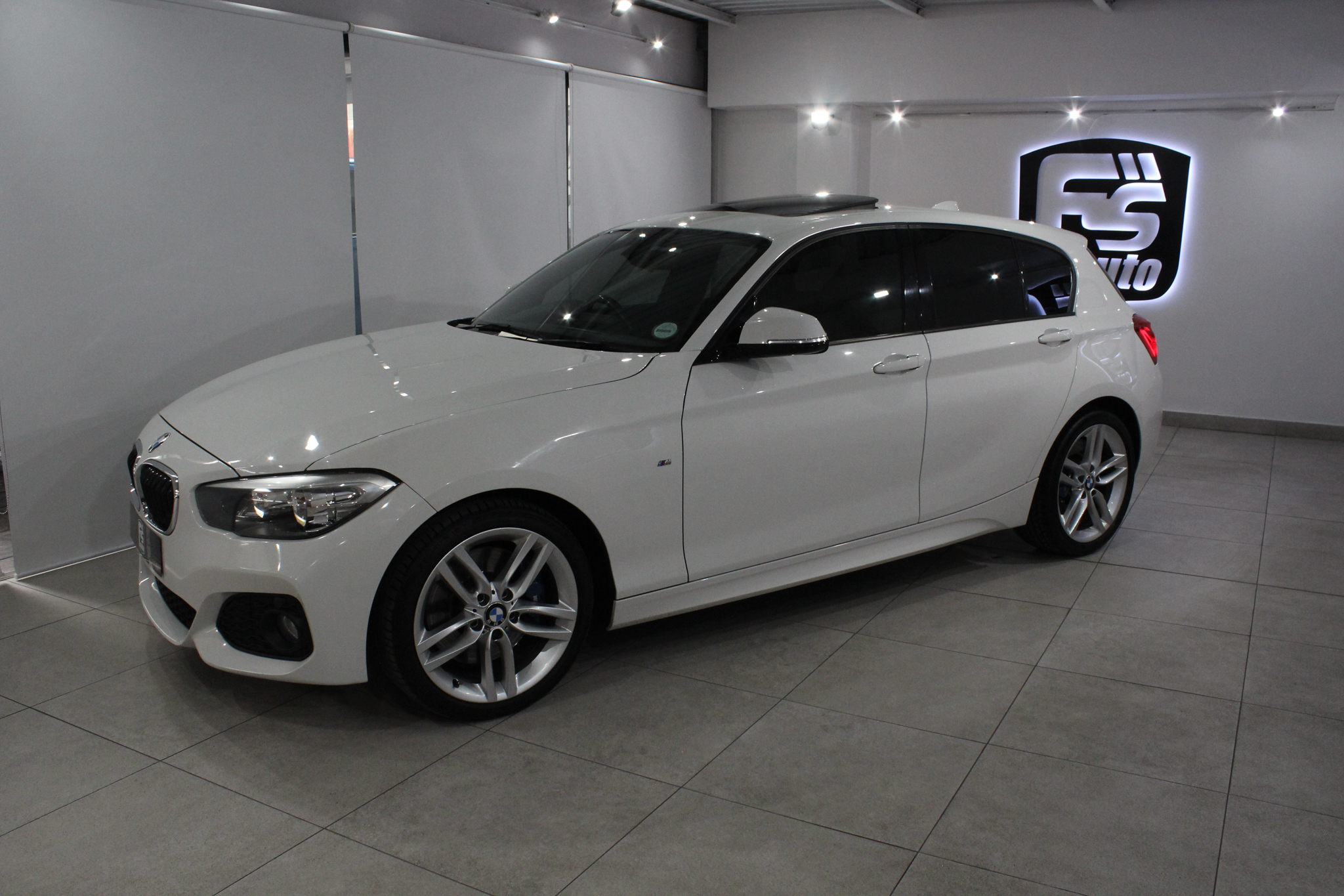 2016 BMW 1 Series 120i 5-Door M Sport Auto