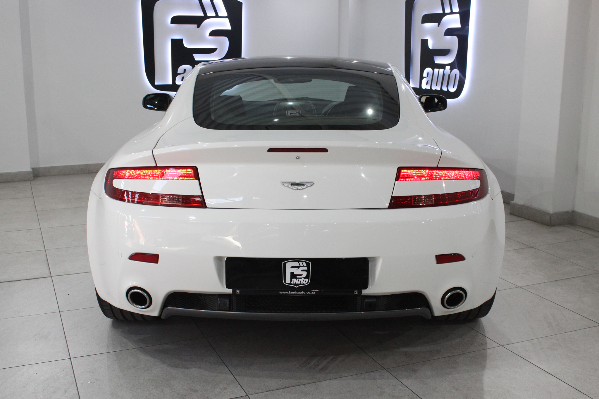 Aston Martin Vantage V8 Vantage Auto