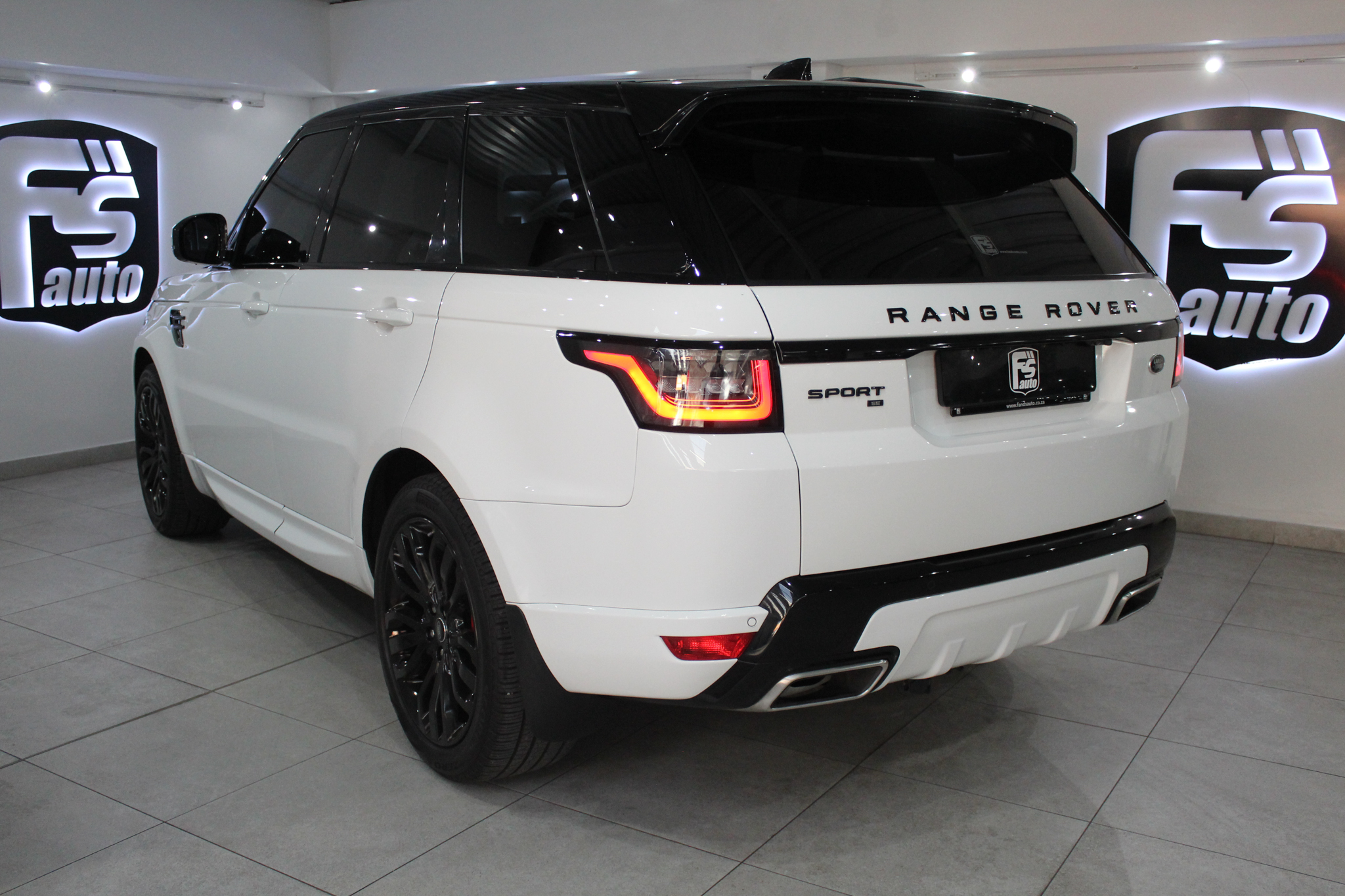 2020 Land Rover Range Rover Sport