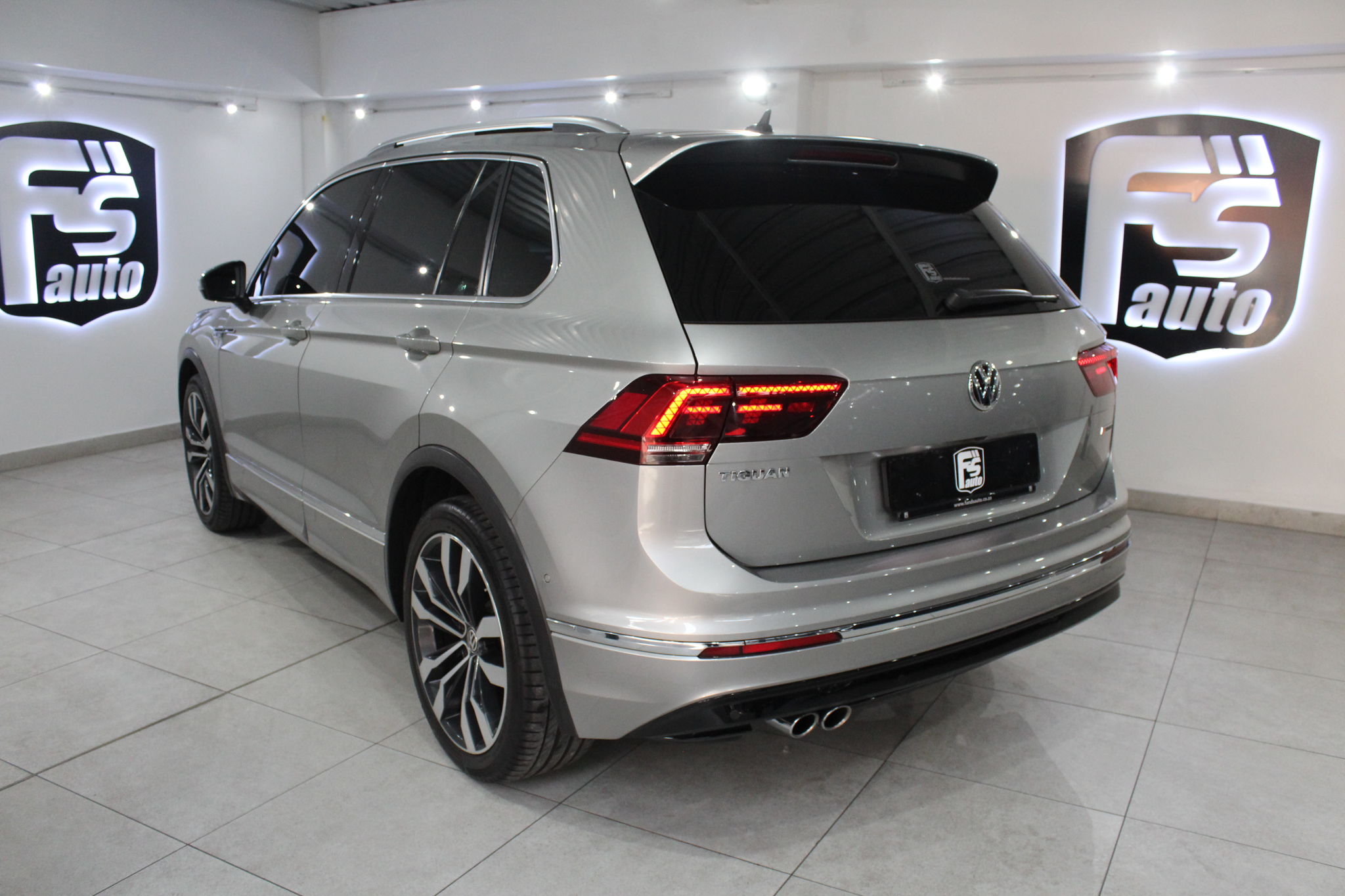 2018 VW Tiguan 2.0 TDI Highline R-line Auto