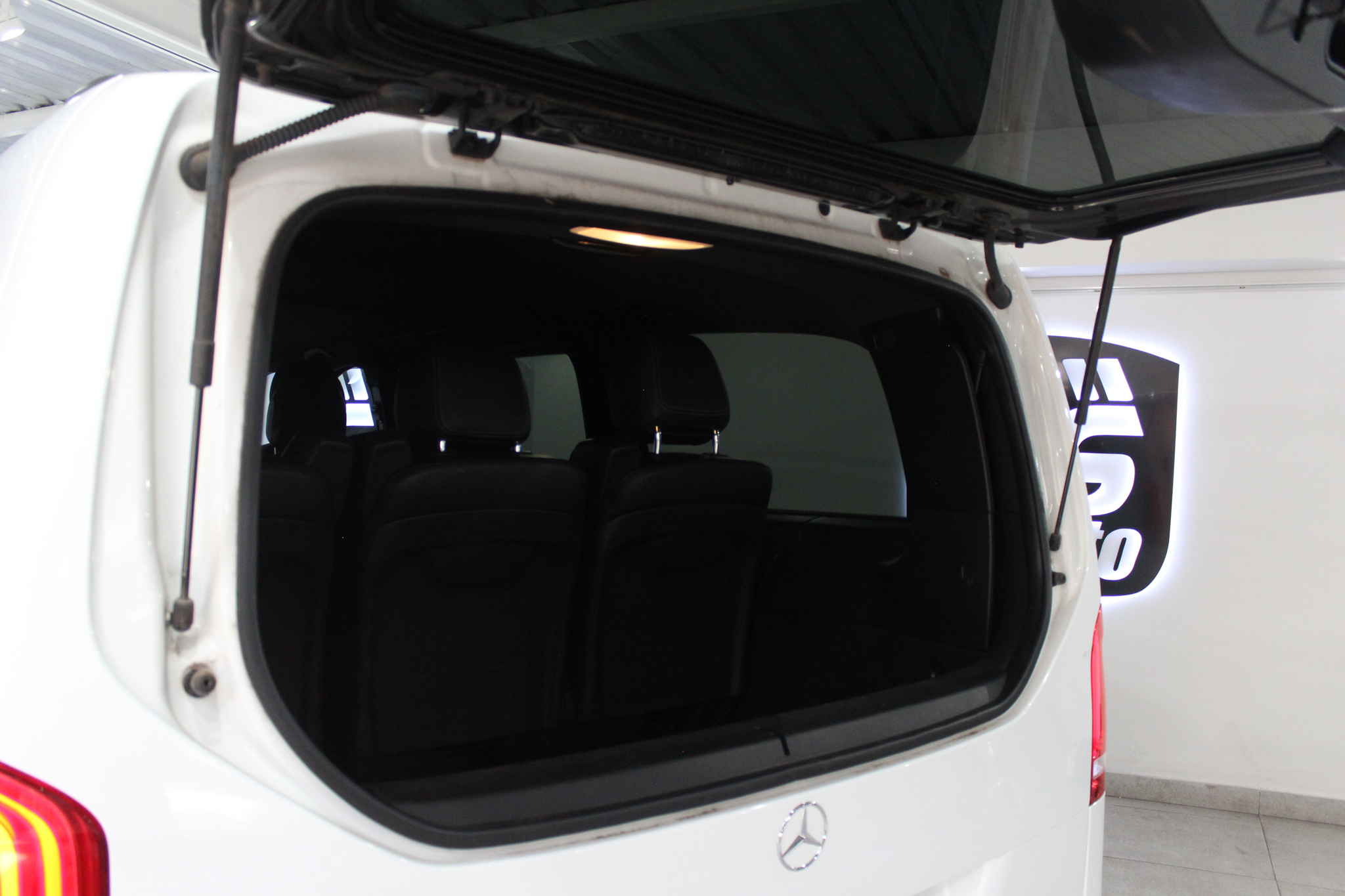 2019 Mercedes-Benz V-Class V220d Avantgarde