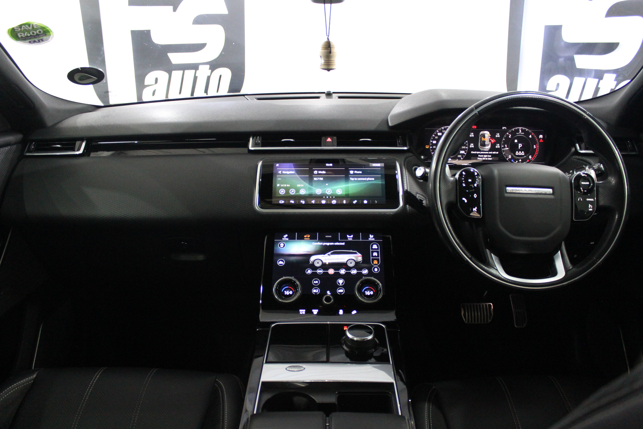 2019 and Rover Range Rover Velar