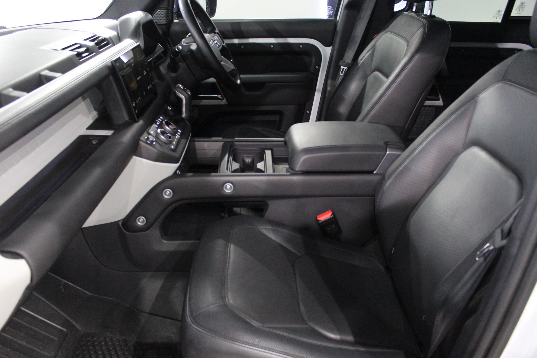 2023 Land Rover Defender 110 D300 X-Dynamic HSE