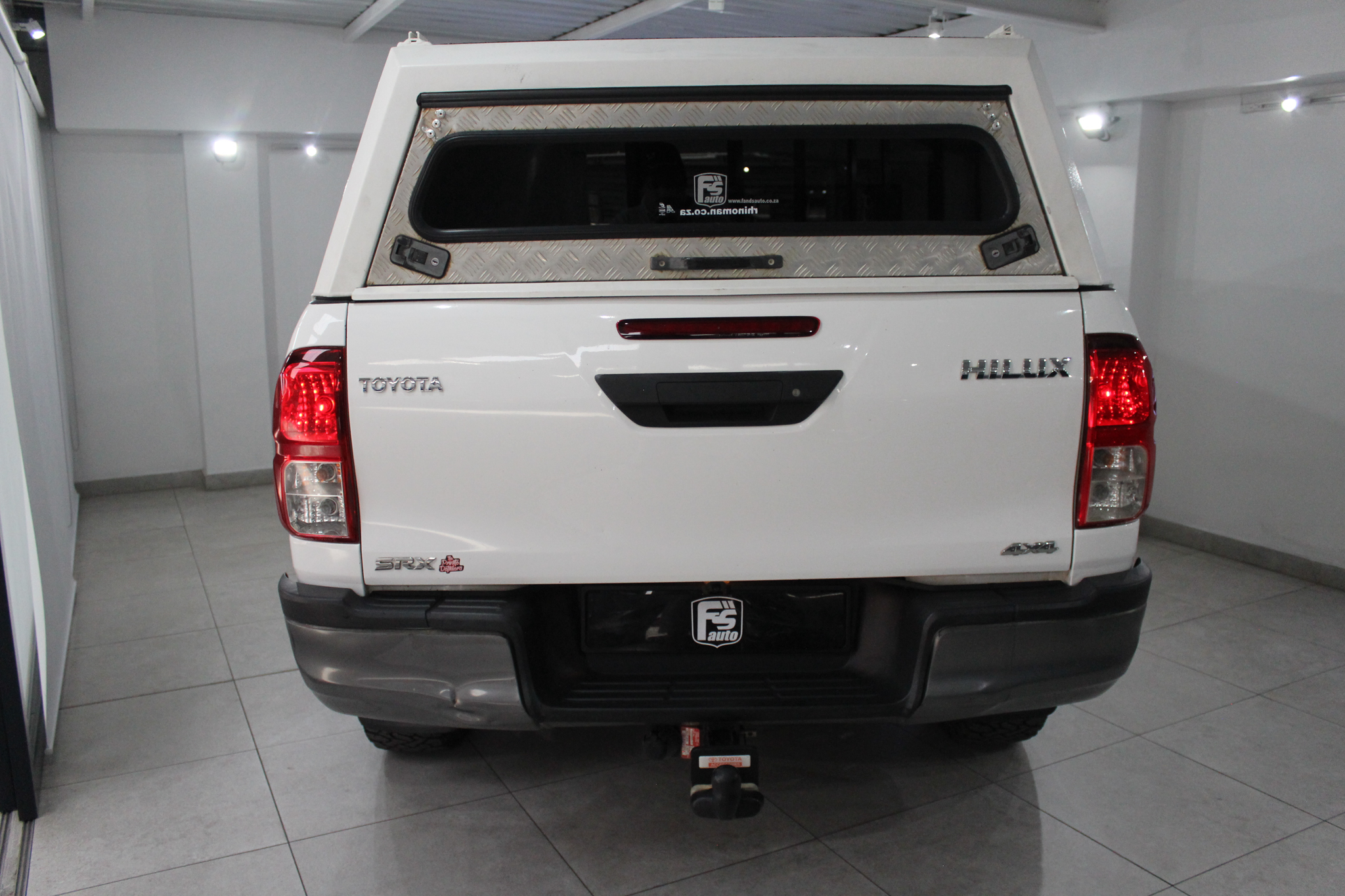 2017 TOYOTA HILUX 2.4GD-6 DOUBLE CAB