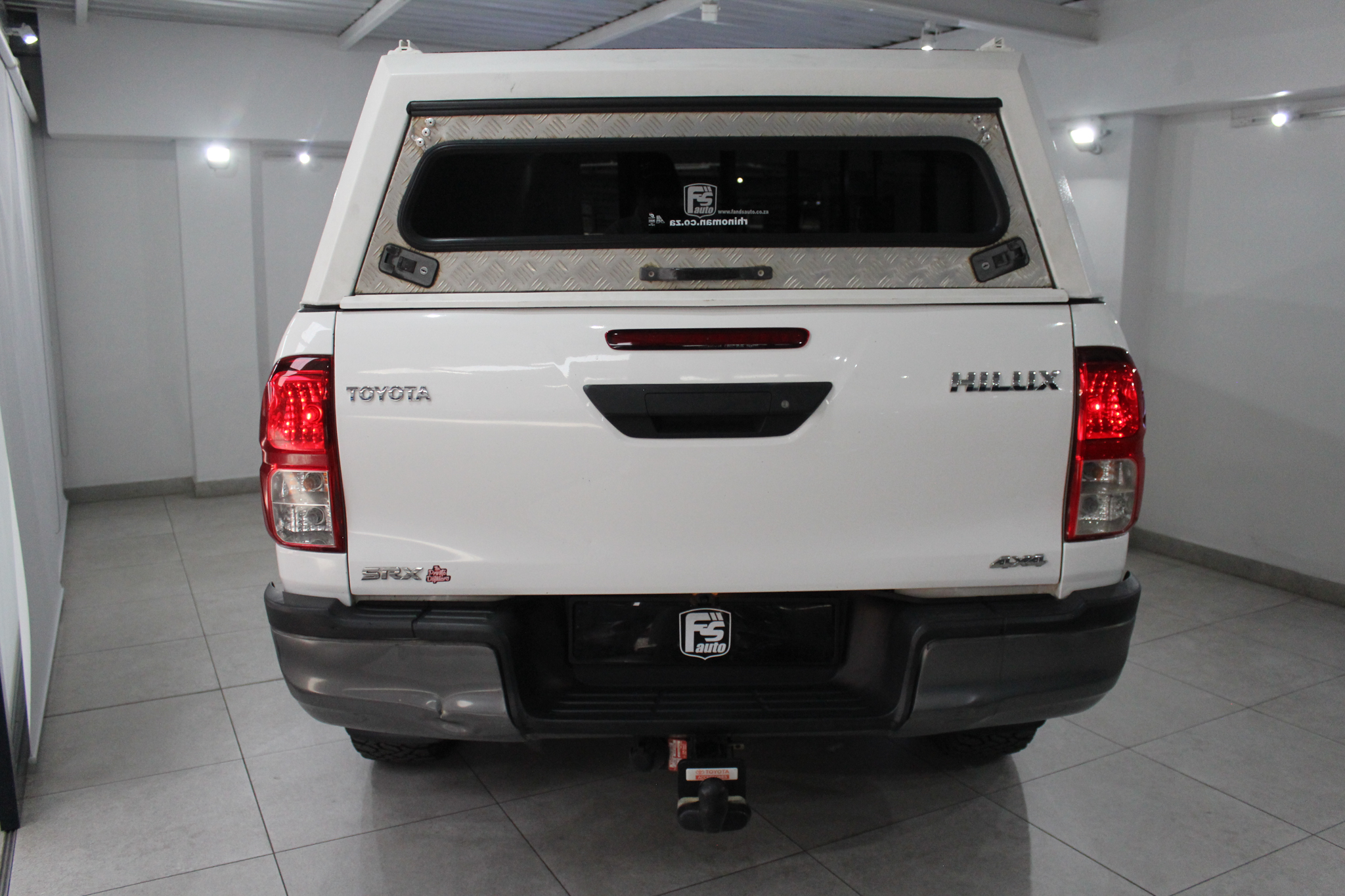 2017 TOYOTA HILUX 2.4GD-6 DOUBLE CAB