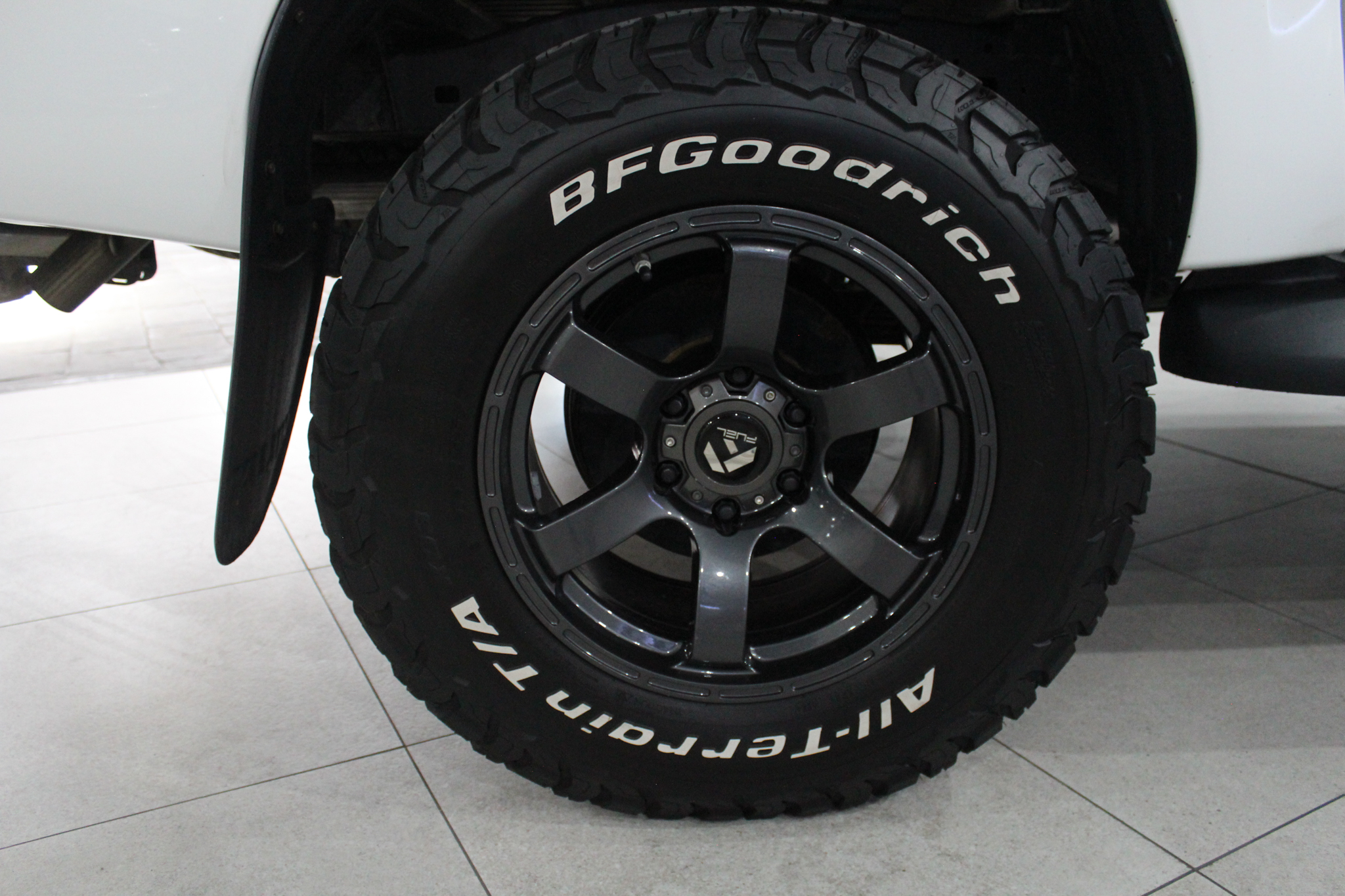 2017 TOYOTA HILUX 2.4GD-6 DOUBLE CAB