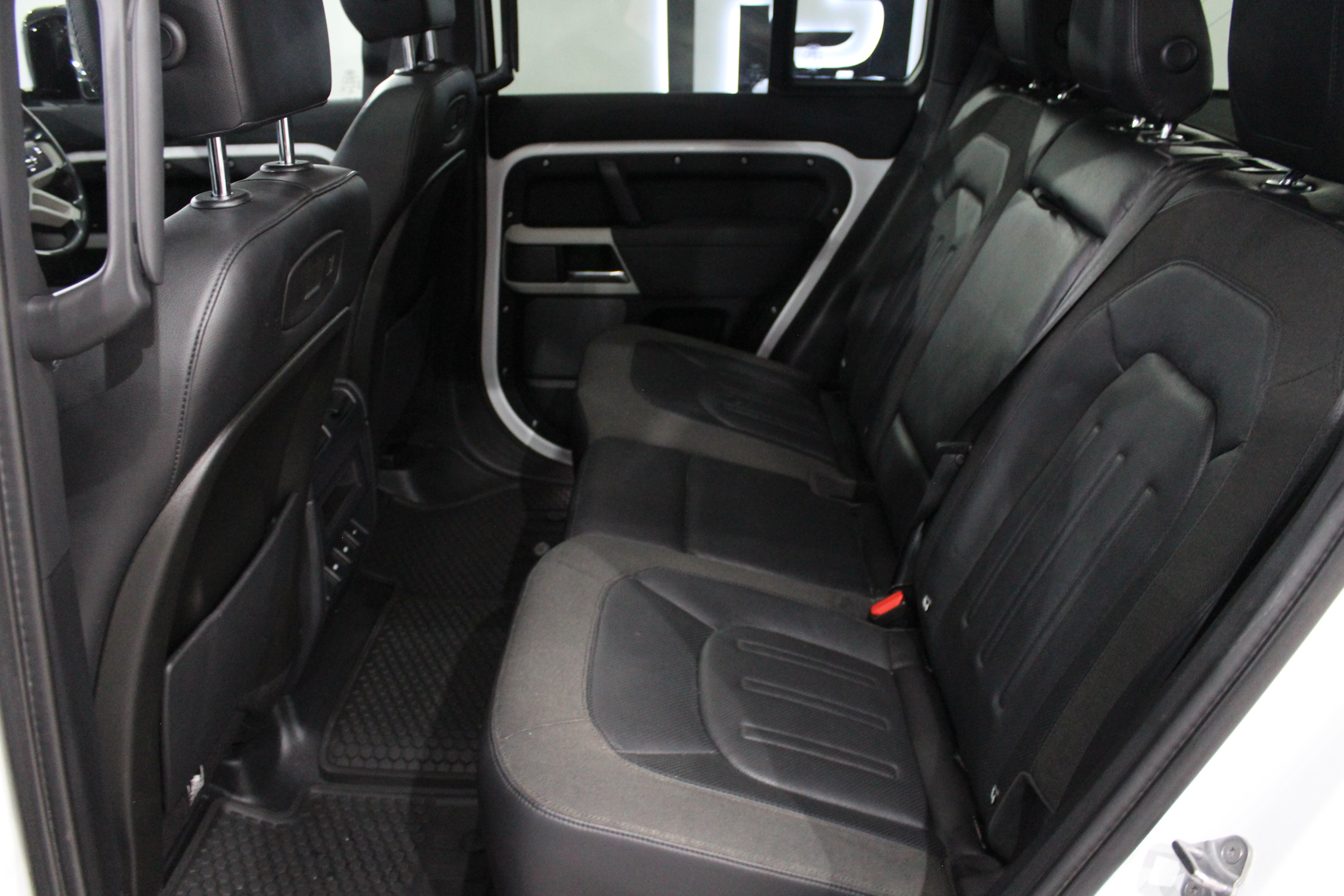 2021 LAND ROVER DEFENFER D240 SE