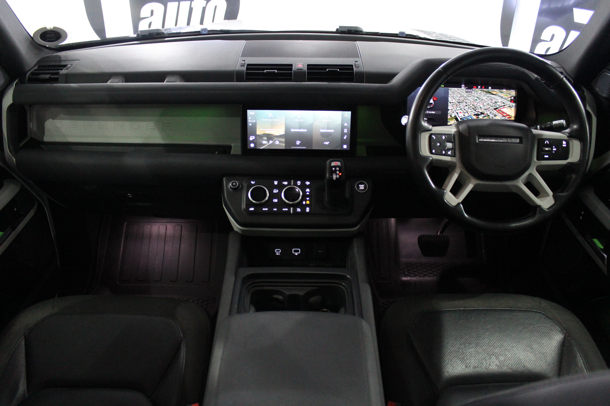 2021 LAND ROVER DEFENFER D240 SE