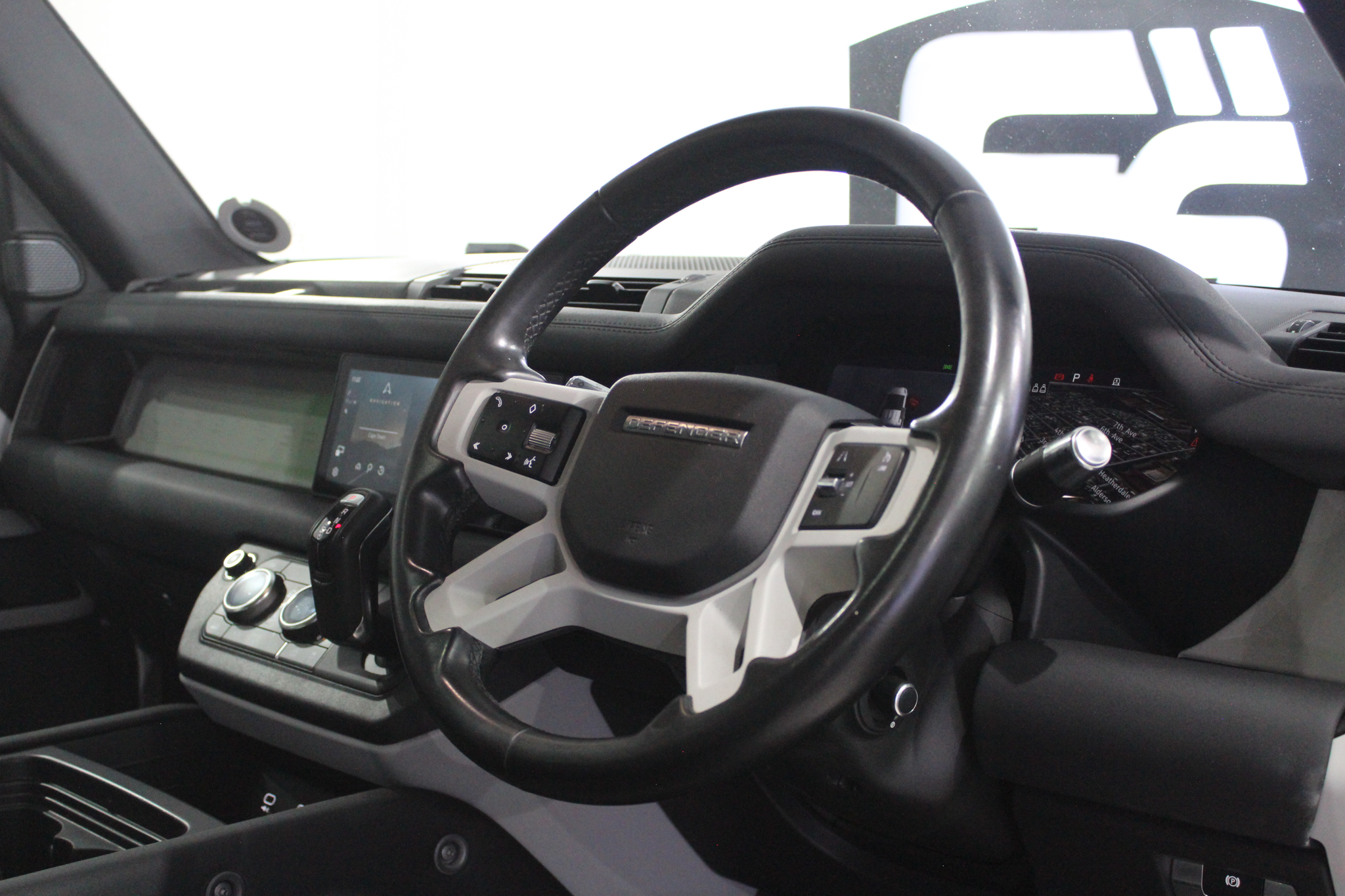 2021 LAND ROVER DEFENFER D240 SE