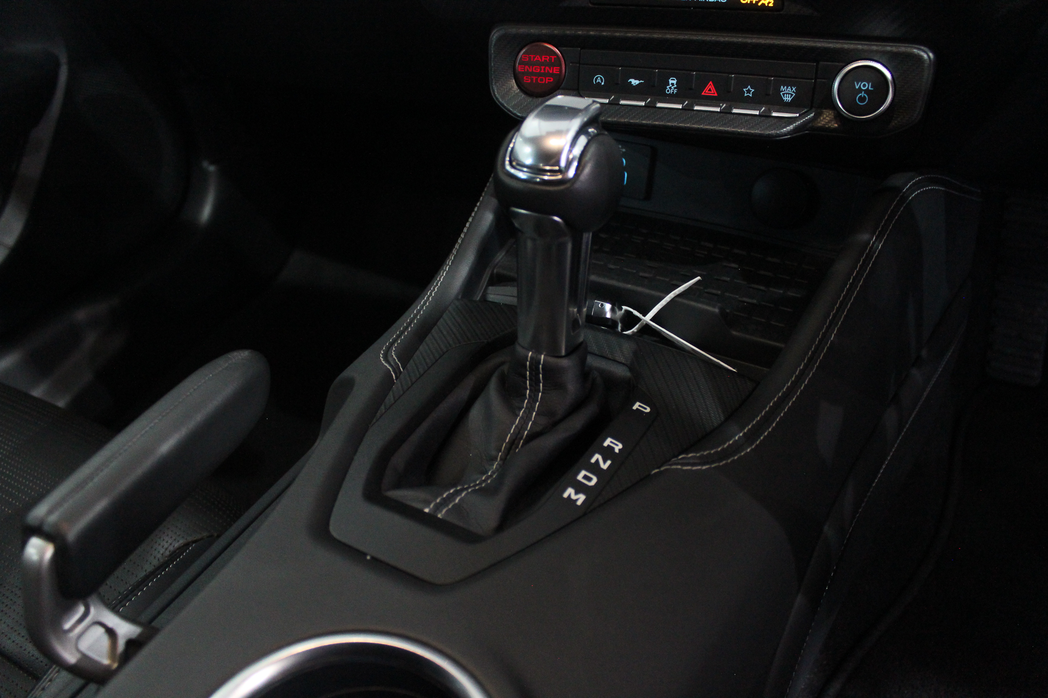 2024 FORD MUSTANG 5.0 GT