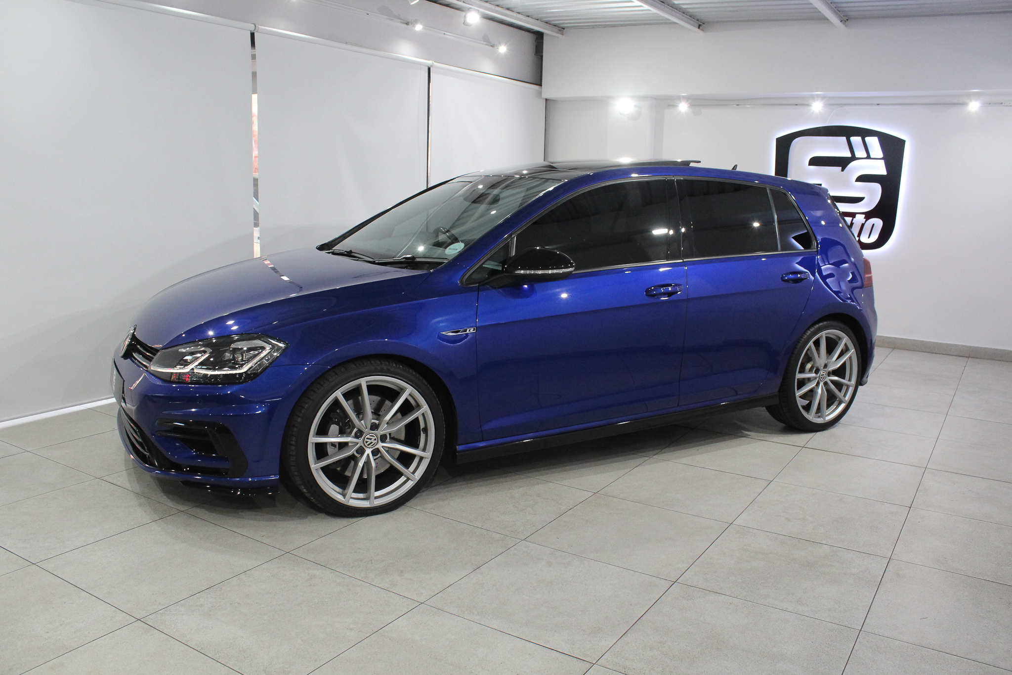 2019 Volkswagen Golf R