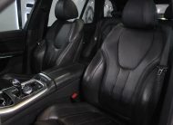 2019 BMW 5 M50D