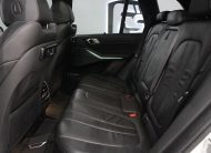 2019 BMW 5 M50D