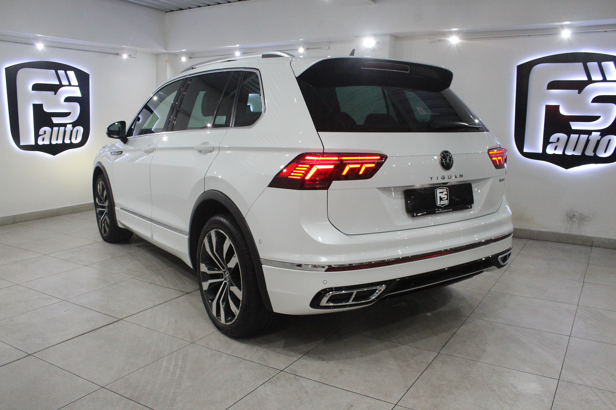 Volkswagen Tiguan 2.0TSI 162kW 4Motion R-Line