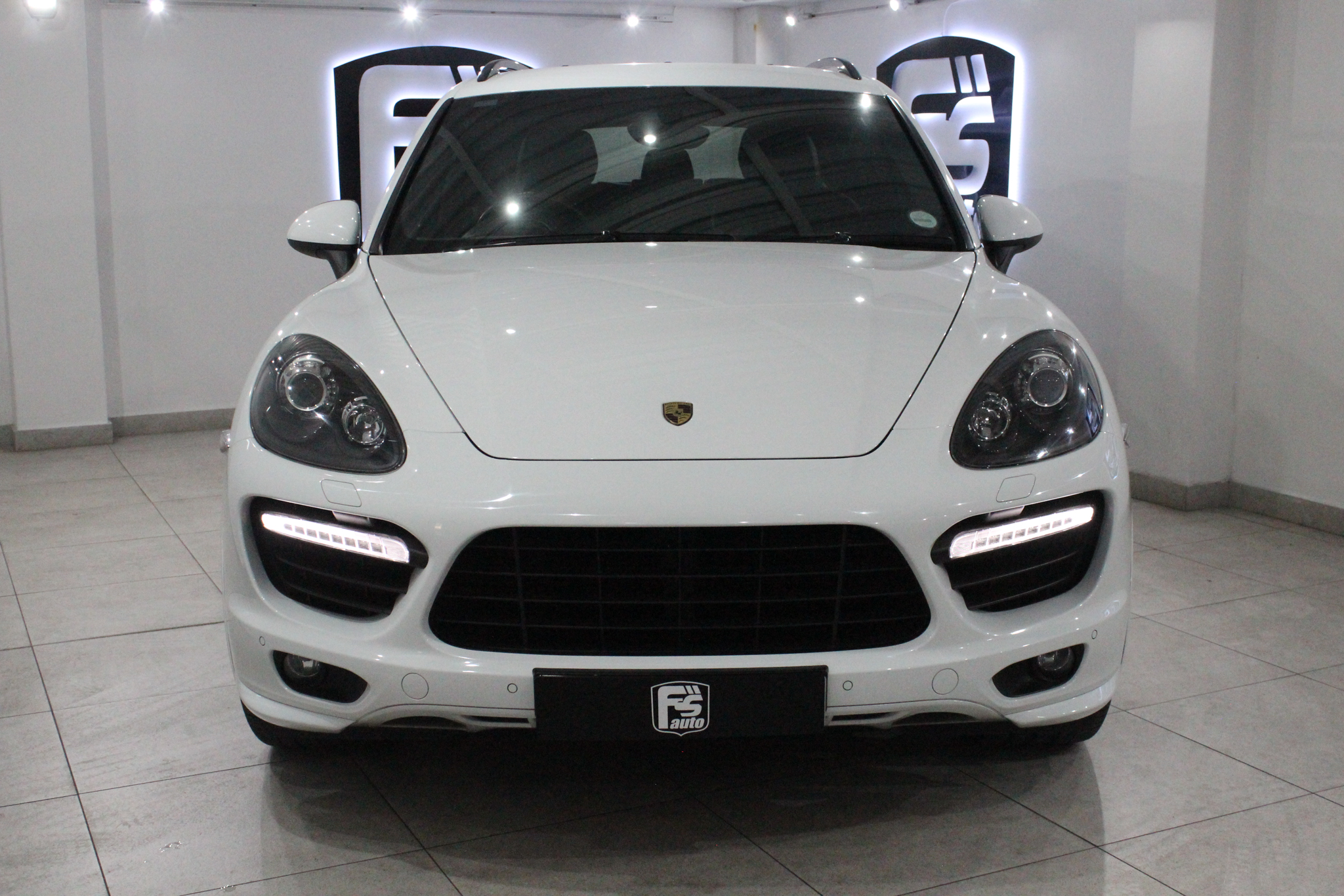 2013 Porsche Cayenne GTS