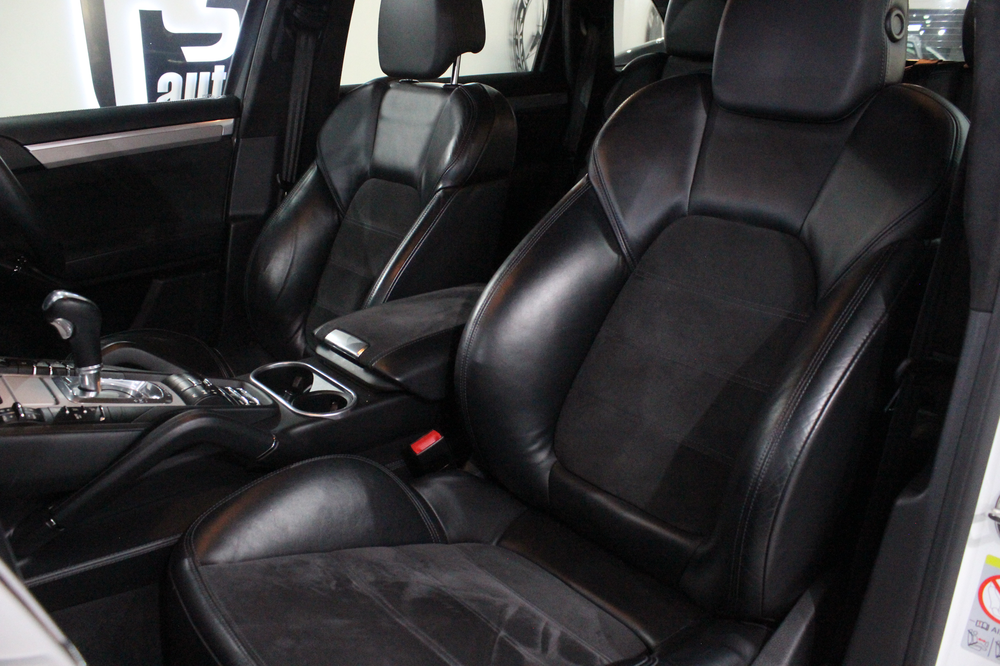 2013 Porsche Cayenne GTS