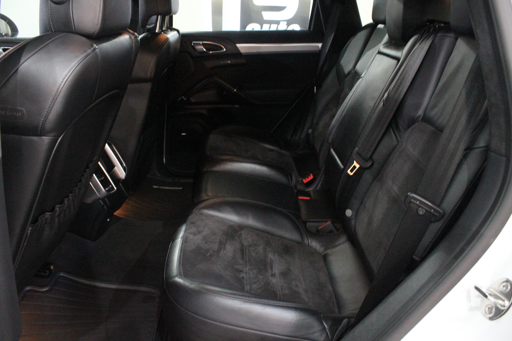2013 Porsche Cayenne GTS