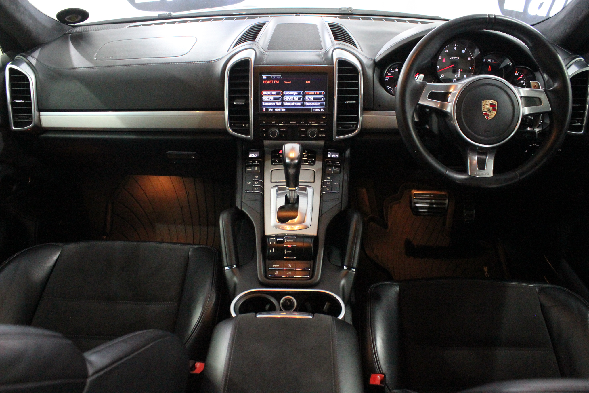 2013 Porsche Cayenne GTS