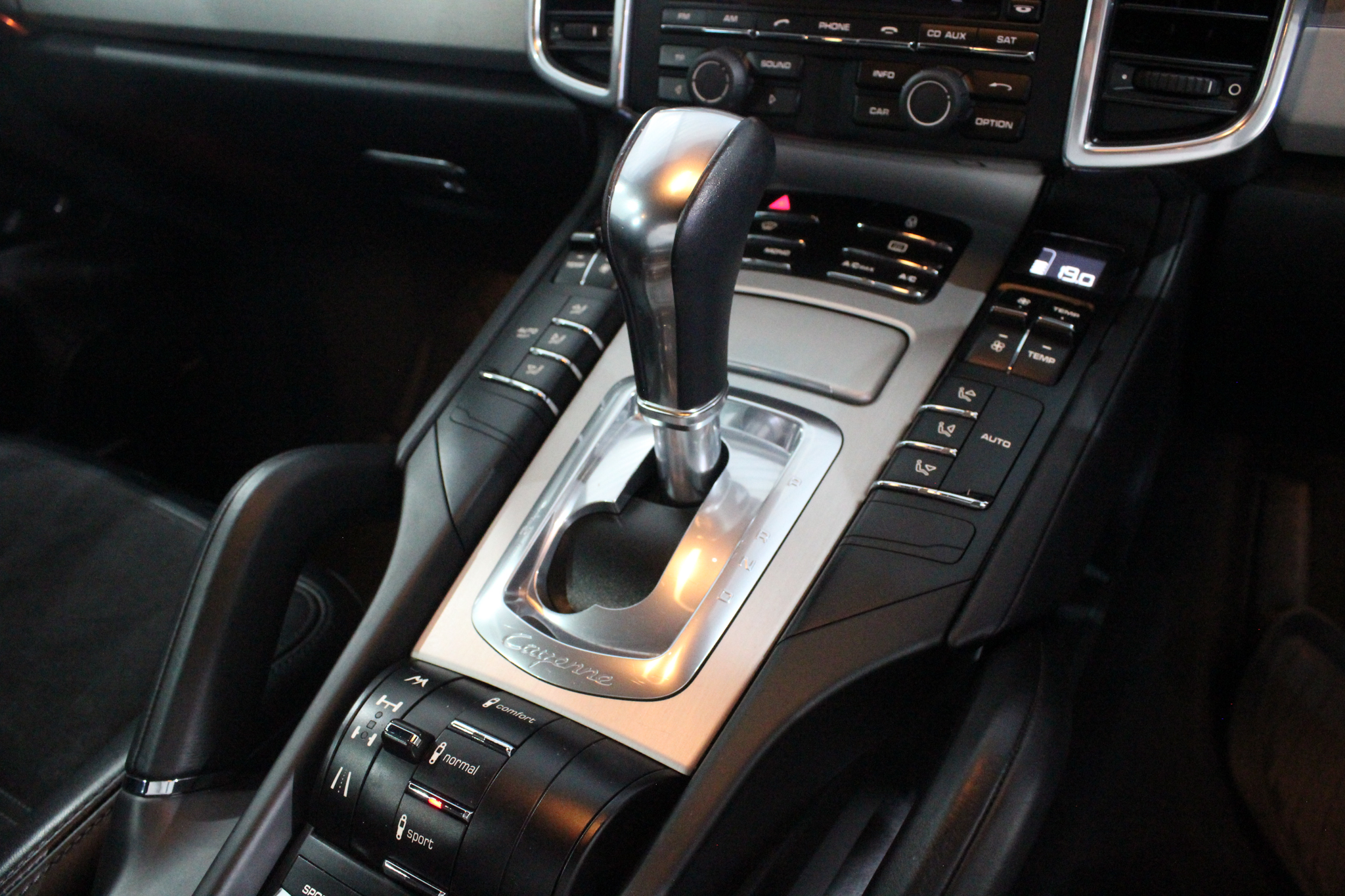 2013 Porsche Cayenne GTS