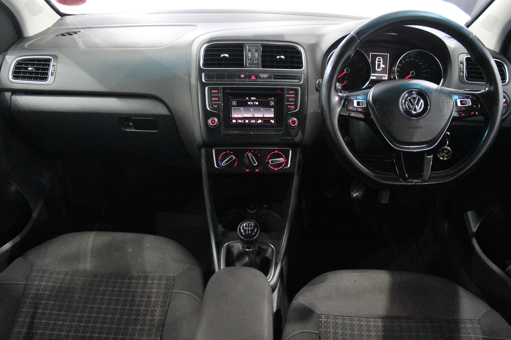 2015 VOLKSWAGEN POLO 1.2TSI COMFORTLINE