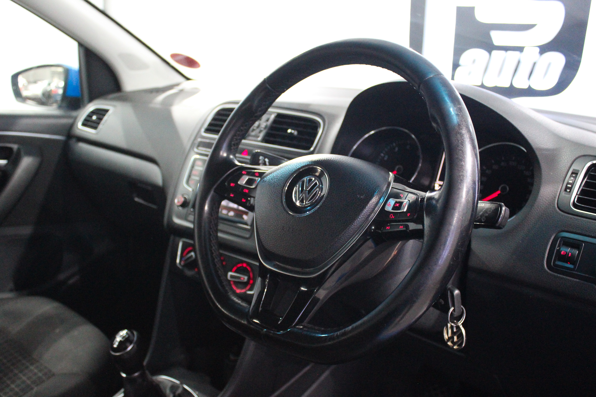 2015 VOLKSWAGEN POLO 1.2TSI COMFORTLINE