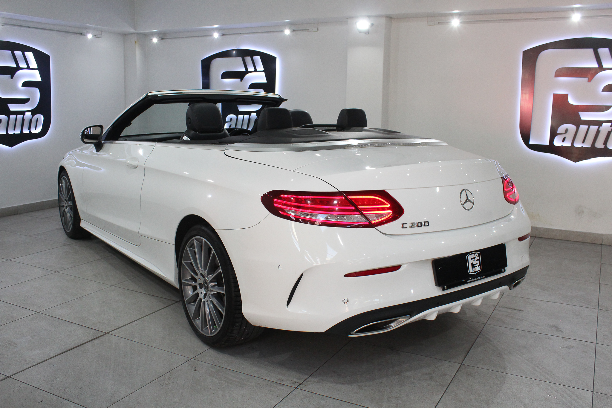 2018 MERCEDES BENZ C200 AMG CABRIOLET